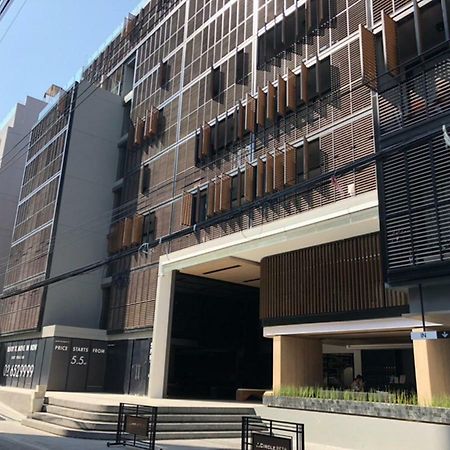 Sukhumvit Asok Modern Suite Bangkok Exteriör bild