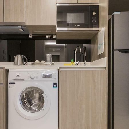 Sukhumvit Asok Modern Suite Bangkok Exteriör bild