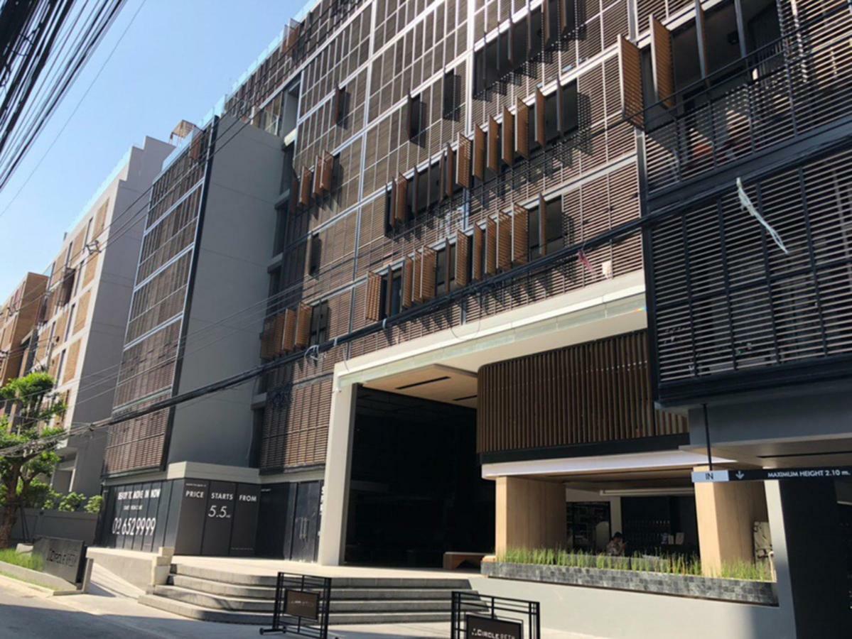 Sukhumvit Asok Modern Suite Bangkok Exteriör bild