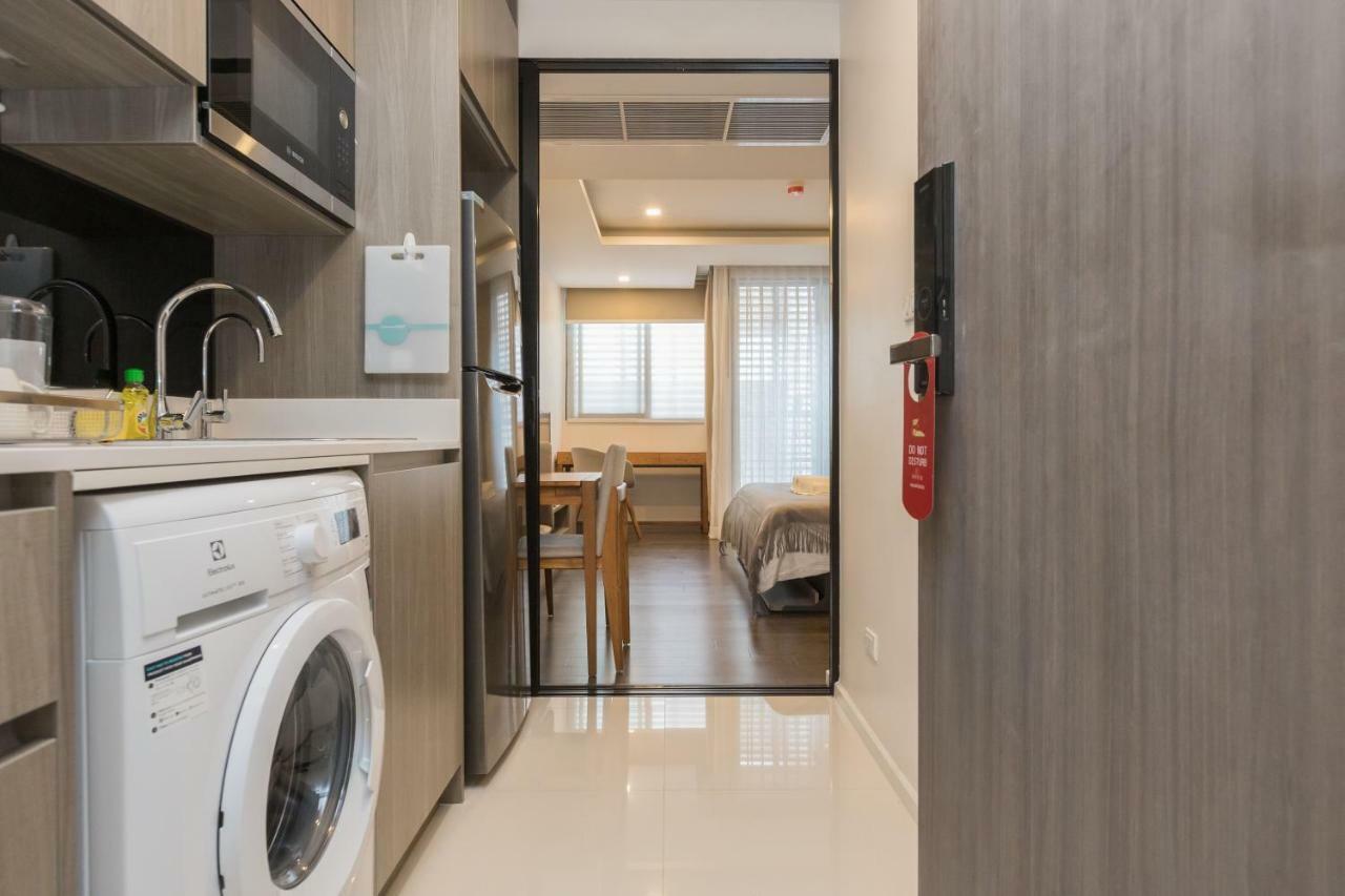 Sukhumvit Asok Modern Suite Bangkok Exteriör bild
