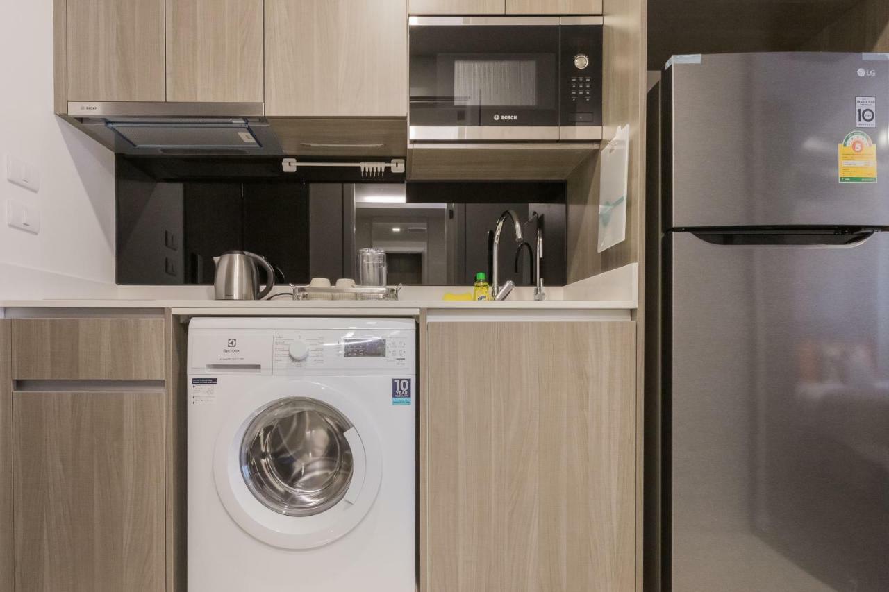 Sukhumvit Asok Modern Suite Bangkok Exteriör bild