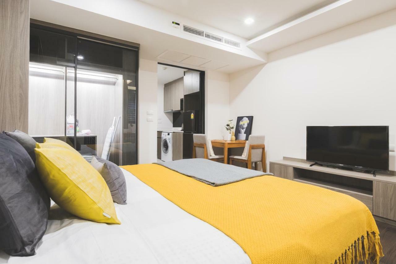 Sukhumvit Asok Modern Suite Bangkok Exteriör bild