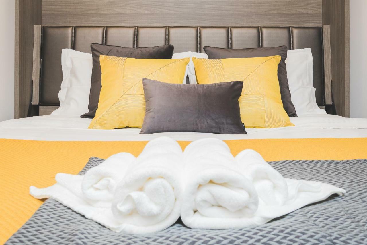 Sukhumvit Asok Modern Suite Bangkok Exteriör bild