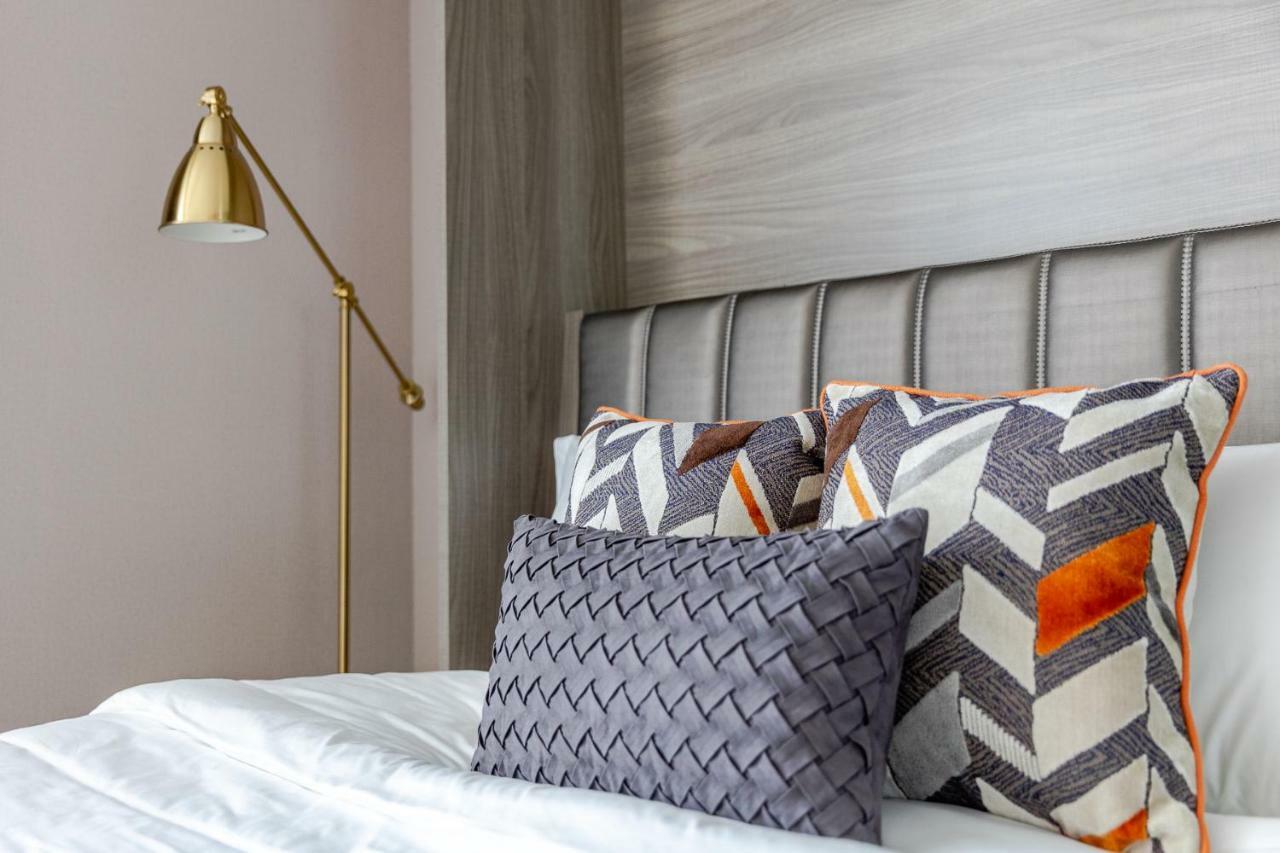 Sukhumvit Asok Modern Suite Bangkok Exteriör bild
