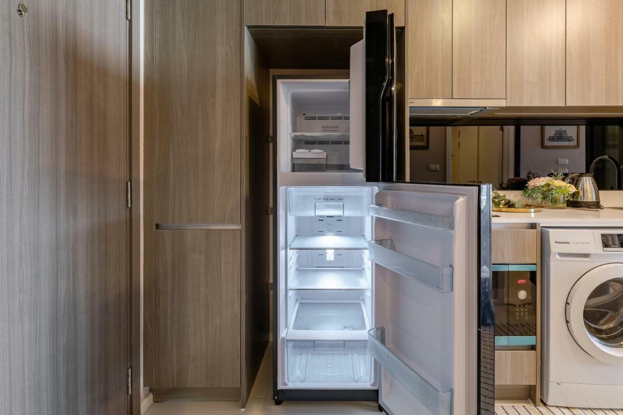 Sukhumvit Asok Modern Suite Bangkok Exteriör bild