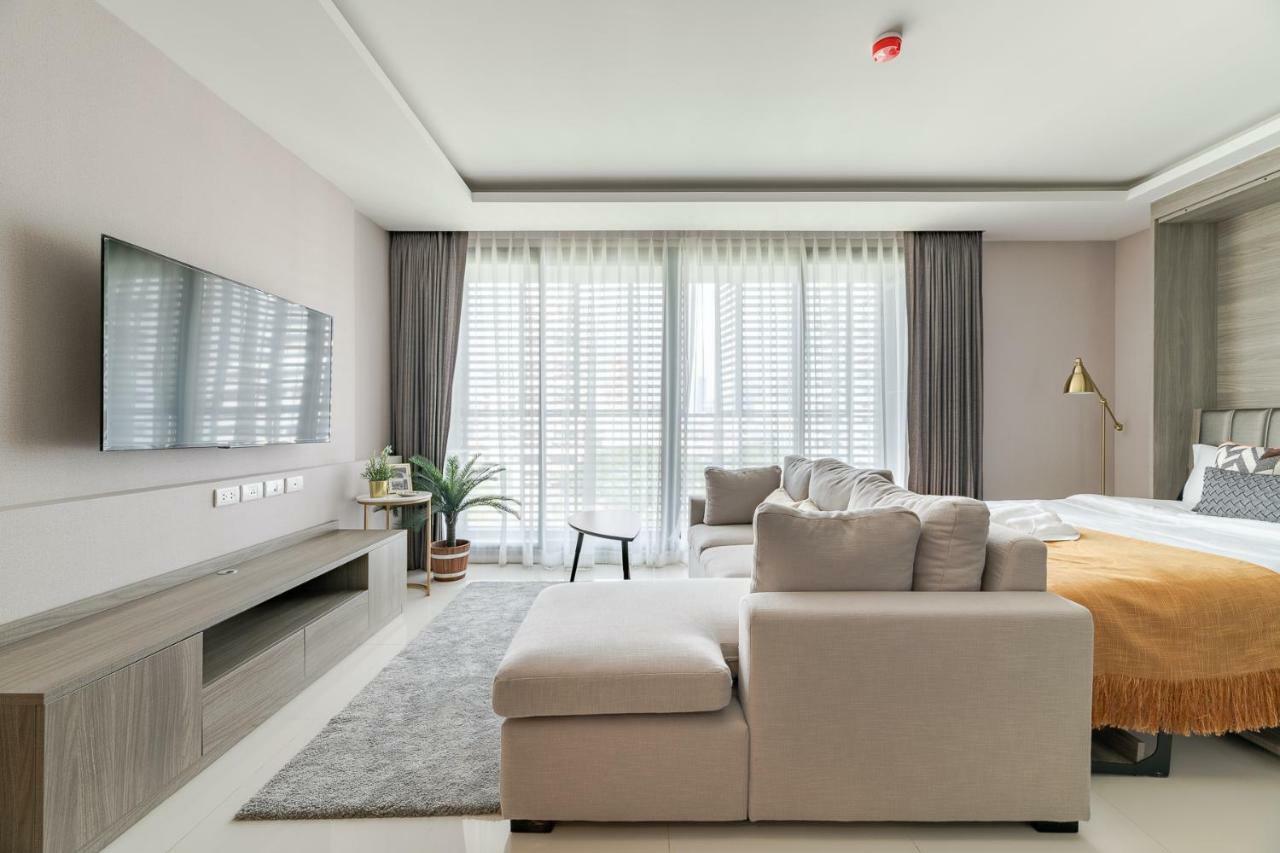 Sukhumvit Asok Modern Suite Bangkok Exteriör bild