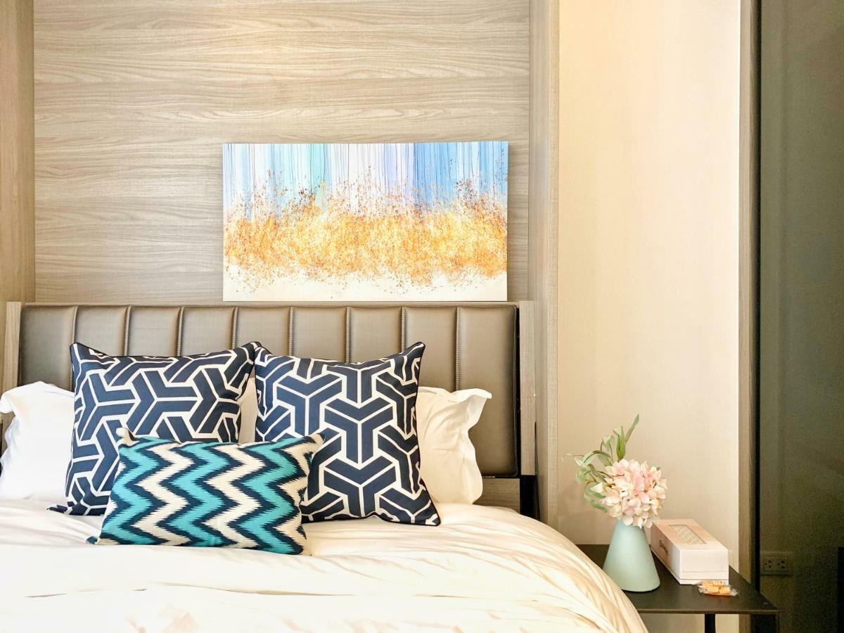 Sukhumvit Asok Modern Suite Bangkok Exteriör bild
