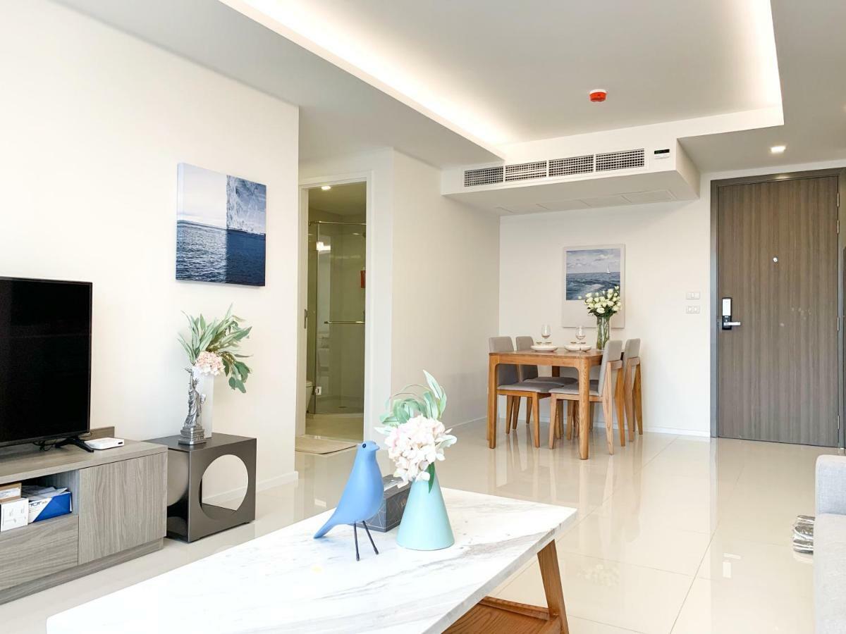 Sukhumvit Asok Modern Suite Bangkok Exteriör bild