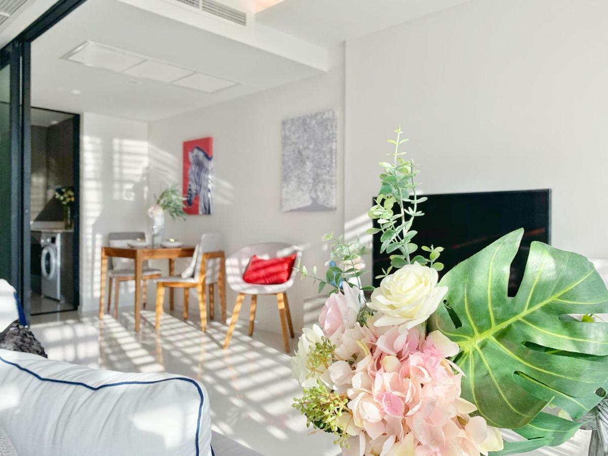 Sukhumvit Asok Modern Suite Bangkok Exteriör bild
