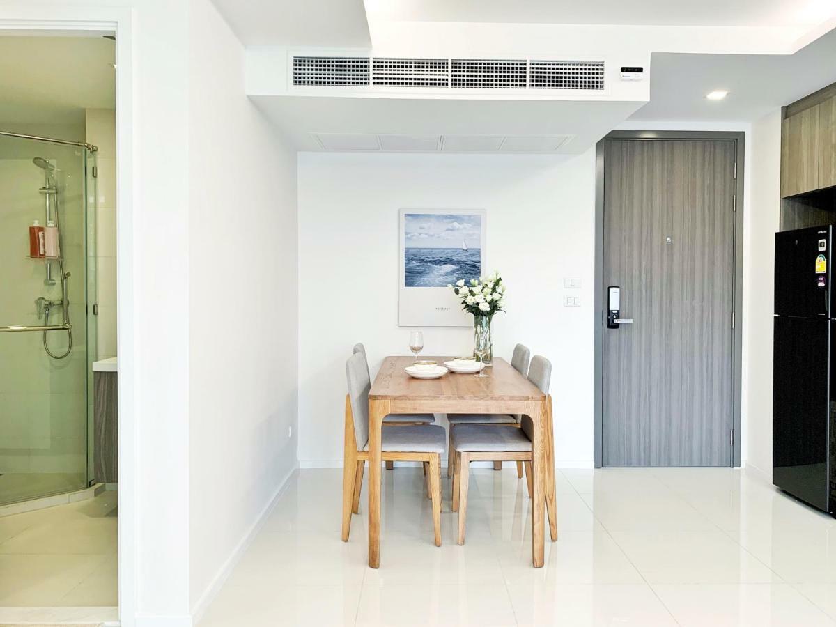 Sukhumvit Asok Modern Suite Bangkok Exteriör bild