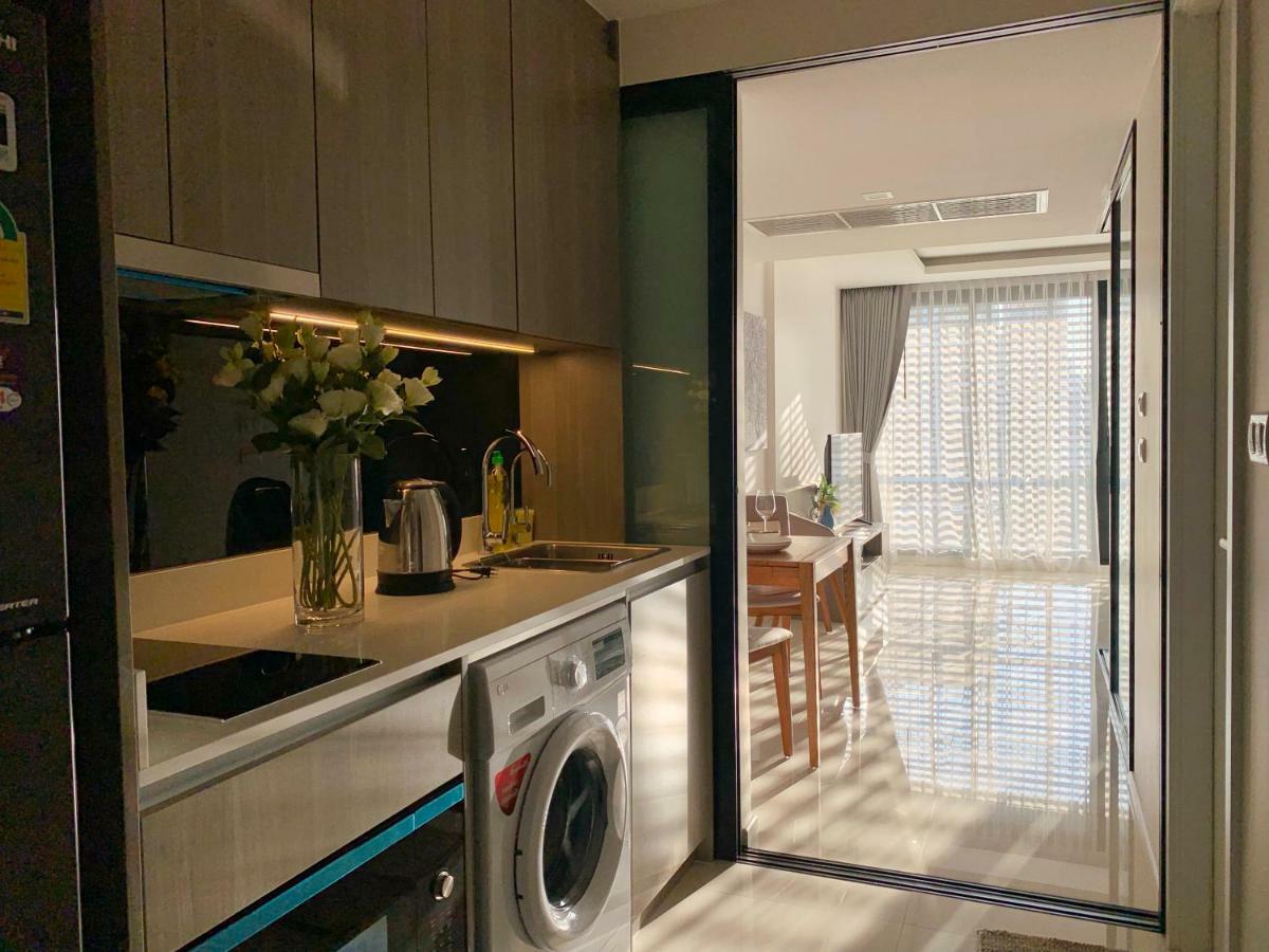 Sukhumvit Asok Modern Suite Bangkok Exteriör bild