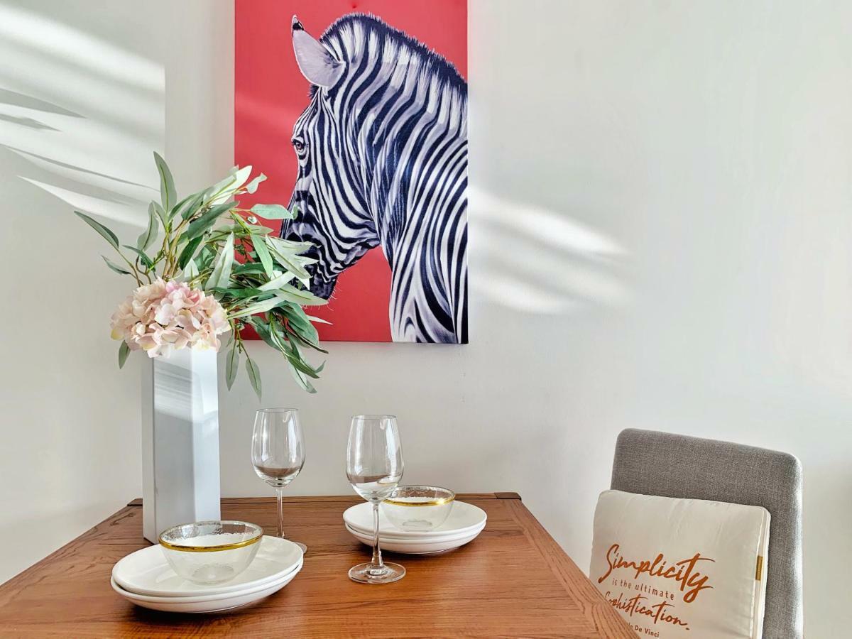 Sukhumvit Asok Modern Suite Bangkok Exteriör bild