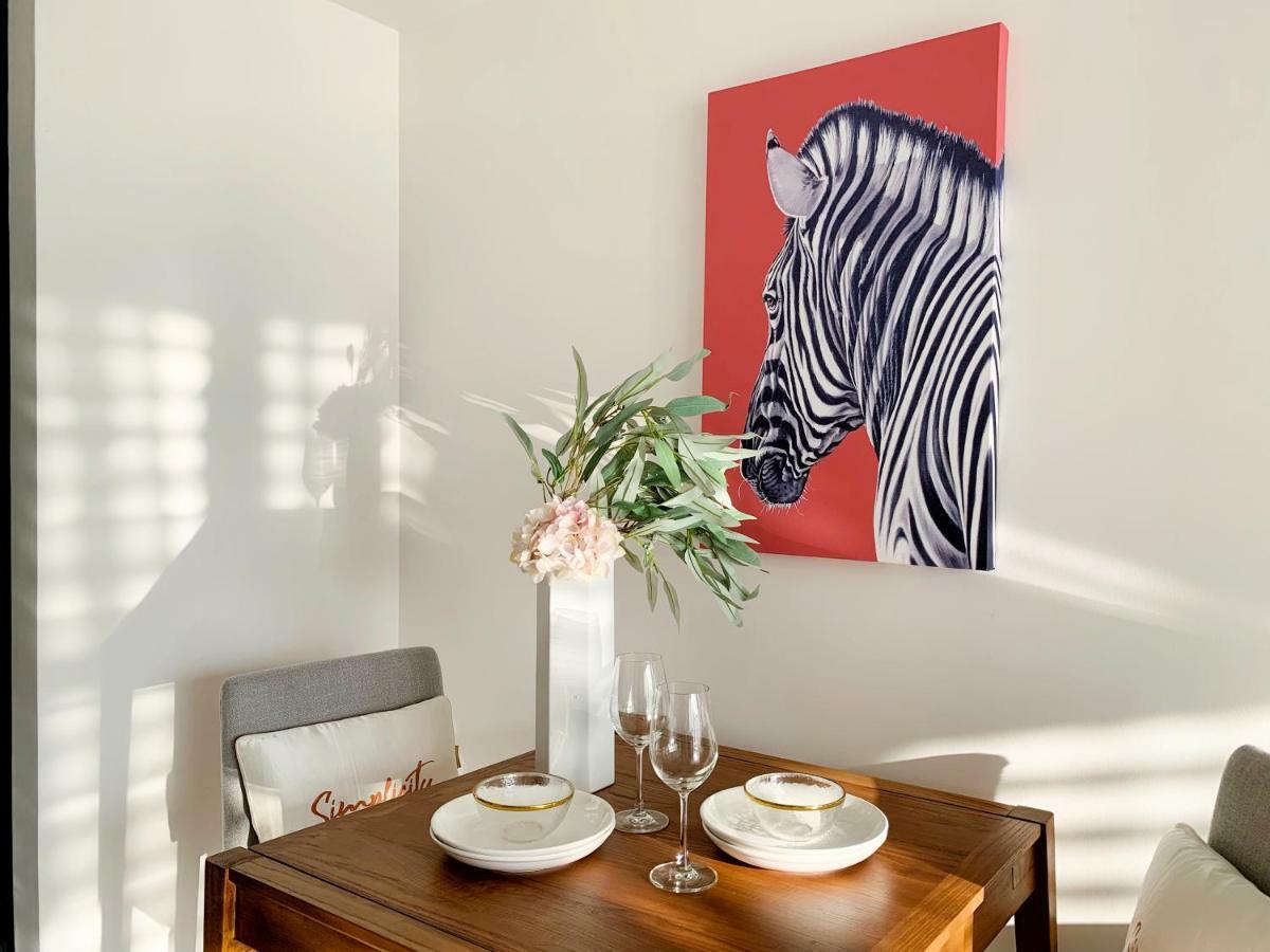 Sukhumvit Asok Modern Suite Bangkok Exteriör bild
